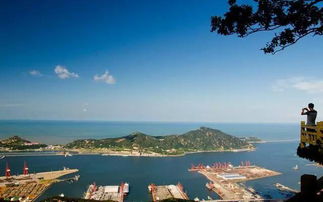 她 叫連云港,這是我的新簡(jiǎn)歷,請(qǐng)多多指教