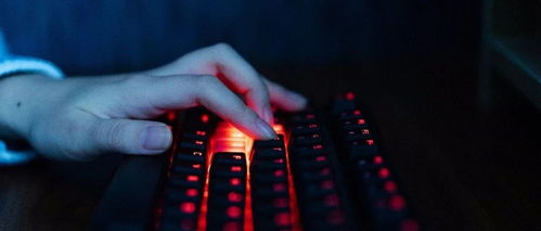 電競(jìng)俱樂(lè)部生存法則 互聯(lián)網(wǎng)信息服務(wù)下的“窮富博弈”